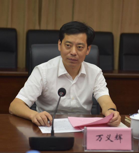 市政公用集團(tuán)黨委副書記、總經(jīng)理萬義輝調(diào)研江西長運(yùn)