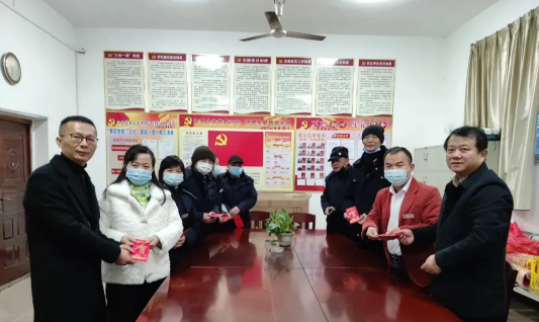 江西長(zhǎng)運(yùn)多家子公司開展慰問困難職工活動(dòng)（二）