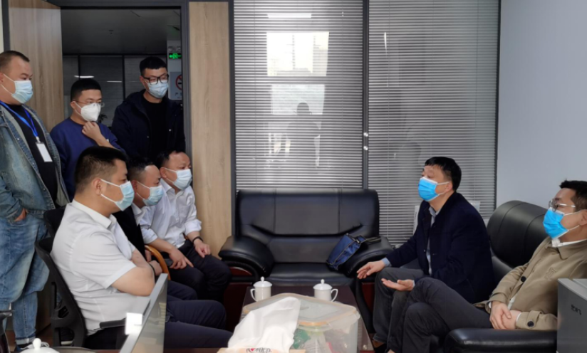 總部安管部、運營部督導都市城際公交疫情防控工作