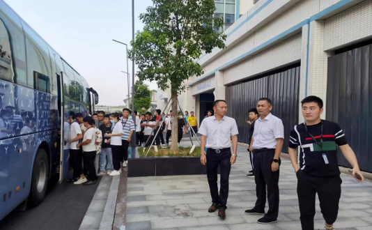 吉安長運：創(chuàng)新經(jīng)營模式 做強通勤業(yè)務(wù)