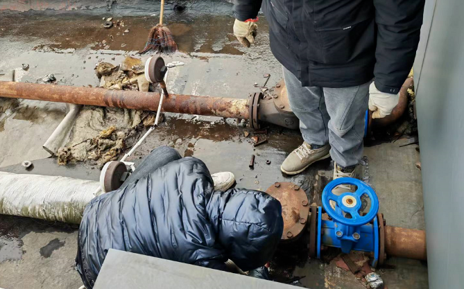 長(zhǎng)運(yùn)物業(yè) 長(zhǎng)欣分公司開(kāi)展消防安全及排污管道排查