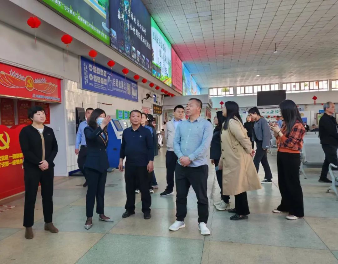上饒汽運(yùn) 宜春河洲街道創(chuàng)文考察團(tuán)到上饒客運(yùn)中心站開展“創(chuàng)文”交流考察