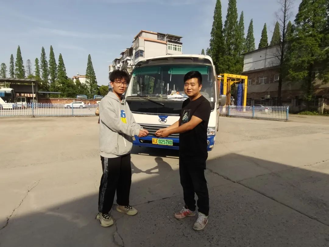 萍鄉(xiāng)長運：“機”不可失！客車上遺失手機 工作人員找回獲感謝信