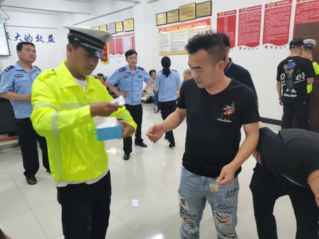 上饒汽運(yùn)：鉛山公司開展駕駛員“毒品”尿檢專項行動