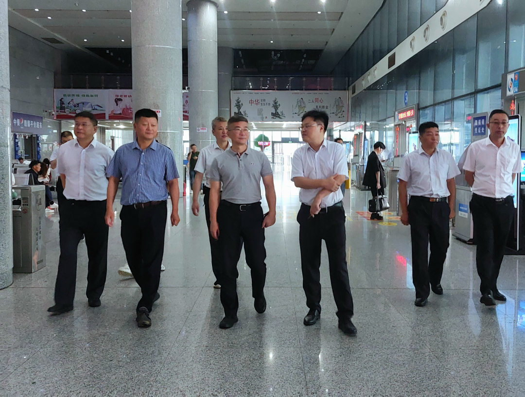 市國(guó)資委領(lǐng)導(dǎo)督導(dǎo)南昌長(zhǎng)途汽車西站端午節(jié)安全生產(chǎn)工作 張小平陪同