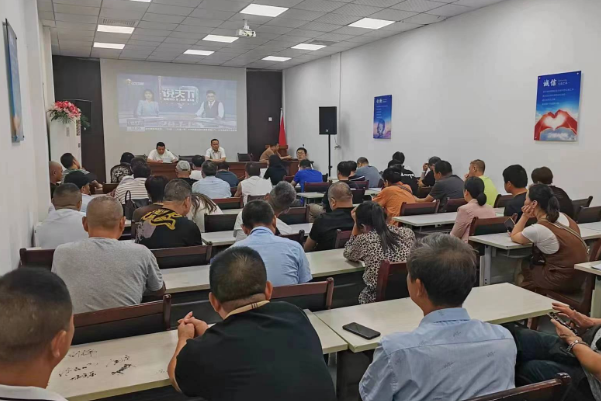 景德鎮(zhèn)長(zhǎng)運(yùn):昌江公司召開8月份駕駛員安全、機(jī)務(wù)例會(huì)