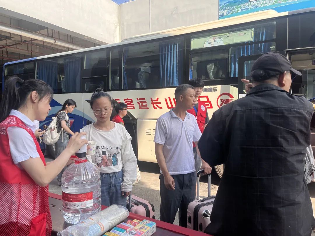 馬鞍山長(zhǎng)客:校園直通車(chē) 一站式服務(wù)護(hù)航學(xué)子開(kāi)學(xué)