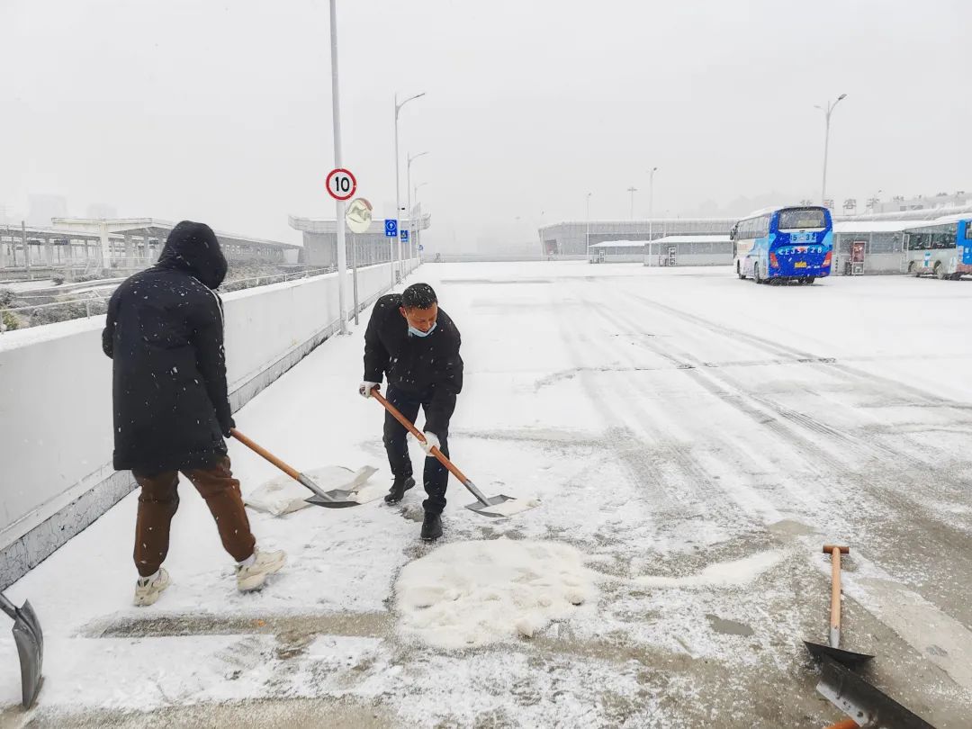 馬鞍山長客:大雪寒潮 溫暖護航