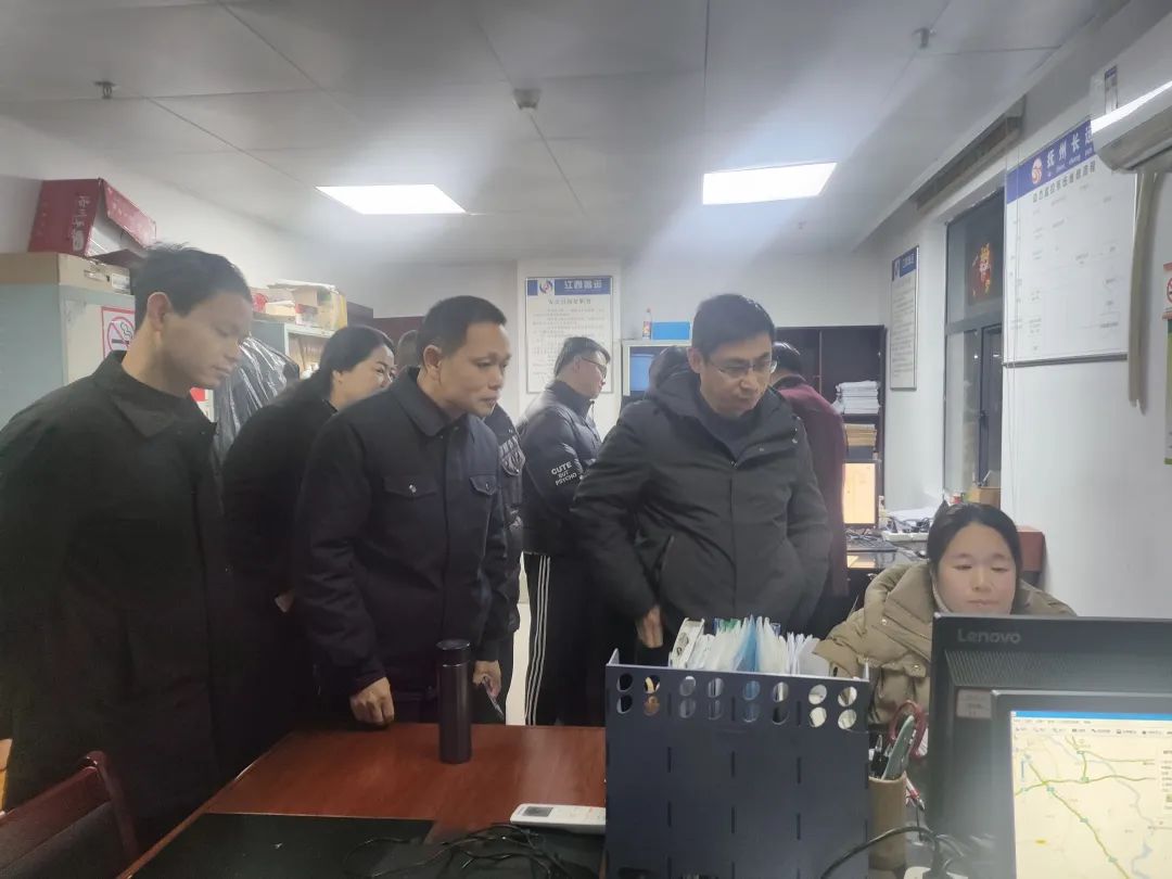 ?撫州長運:省交通運輸廳領(lǐng)導(dǎo)檢查金溪分公司安全生產(chǎn)