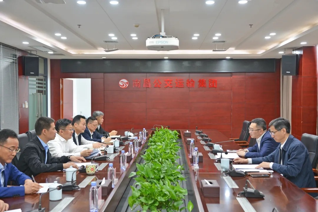 趙捷一行調(diào)研督導(dǎo)長(zhǎng)運(yùn)、公交假日安全營(yíng)運(yùn)工作 王曉陪同