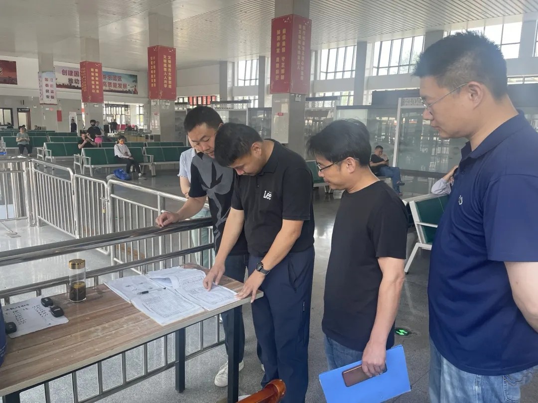 馬鞍山長客:開展安全生產“四不兩直”檢查