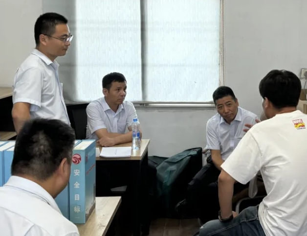 都市城際公交 股份公司安管部檢查基層單位安全生產工作