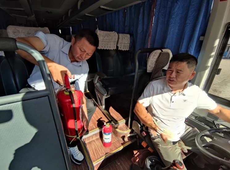 撫州長運:客運總站開展高溫天氣安全隱患排查