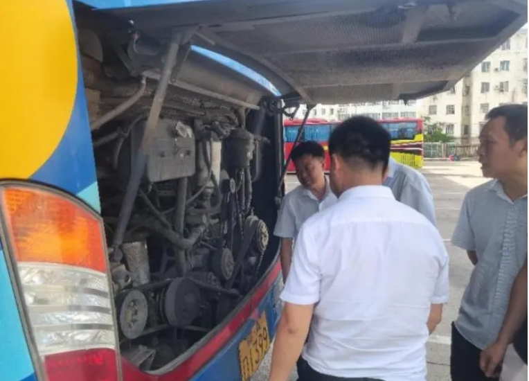 都市城際公交:牢記安全之責(zé) 落實(shí)安全之實(shí)