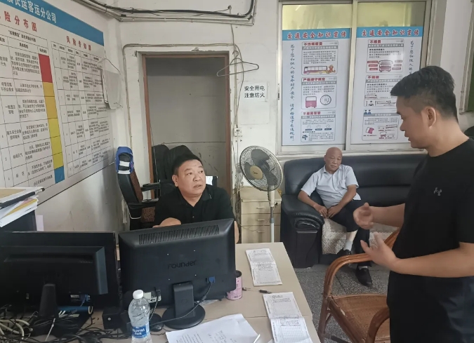 景德鎮(zhèn)長運:開展高溫天氣安全、機(jī)務(wù)工作持續(xù)性督導(dǎo)檢查