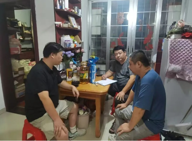 鷹潭公交 開(kāi)展公交駕駛員家訪活動(dòng)