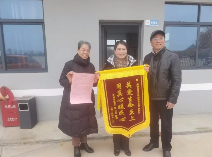 鷹潭公交:錦旗背后的溫暖與擔(dān)當(dāng)——公交車的“生命時(shí)速”